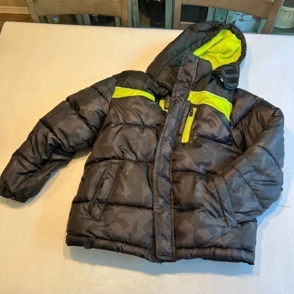 Xersion Puffer Jacket Kids Size 8 Grey Neon Yellow Good Camo Hooded Coat